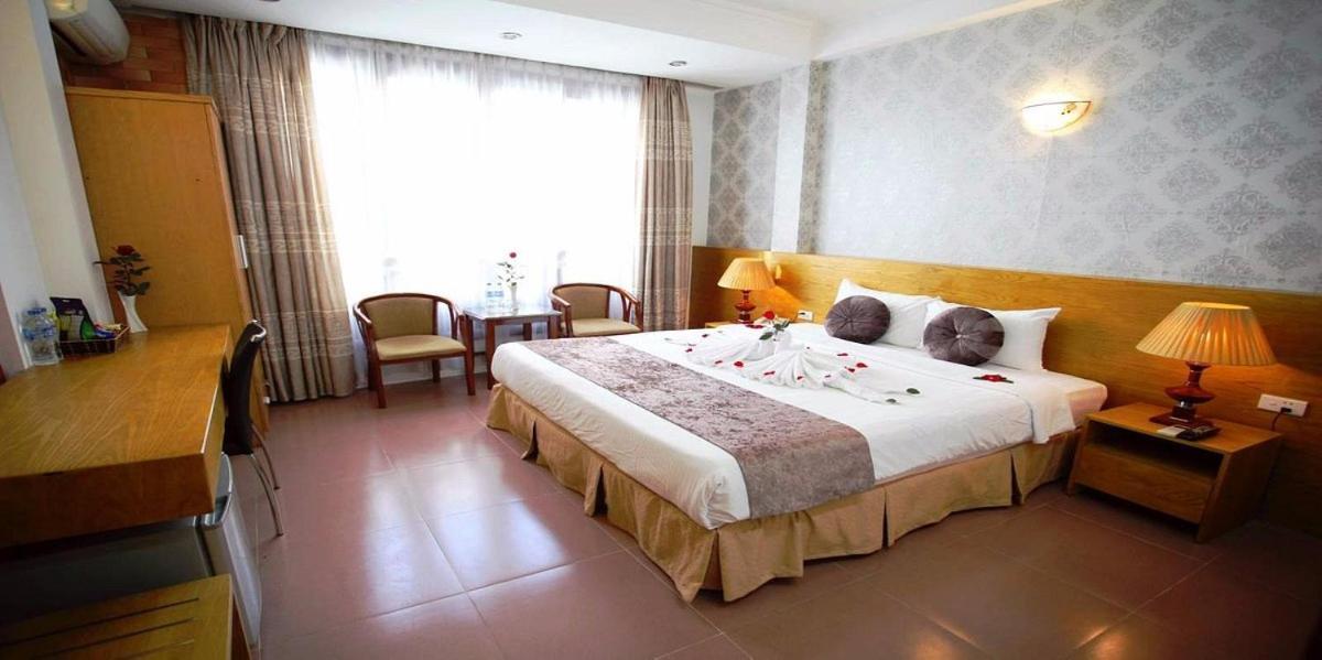 Mayhouse Travel — Photos 1